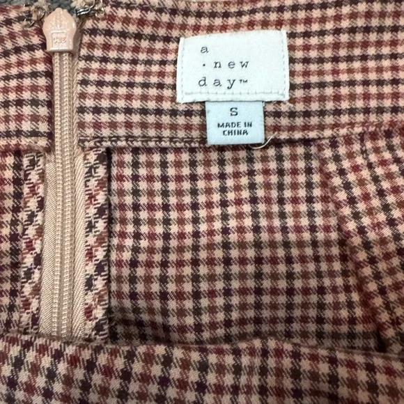 A New Day Brown Plaid Mini Skirt Women’s Size Small Brown Tan - Picture 3 of 5